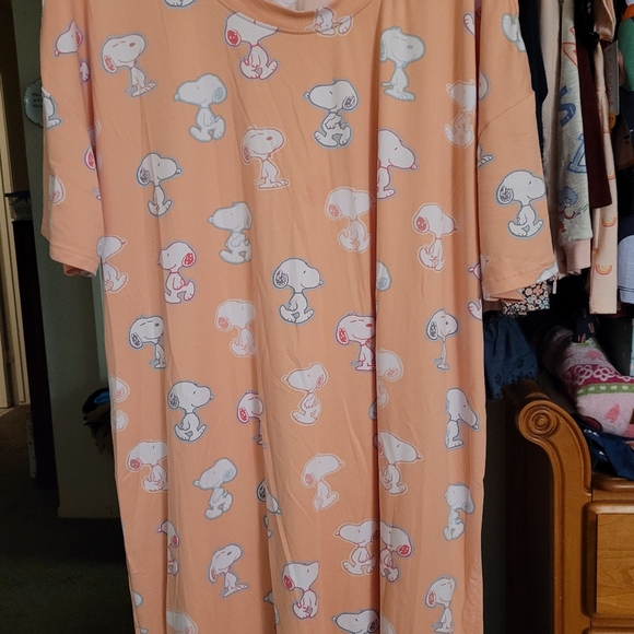 Peanuts Other - Peanuts Womens Nightgown Sleepshirt